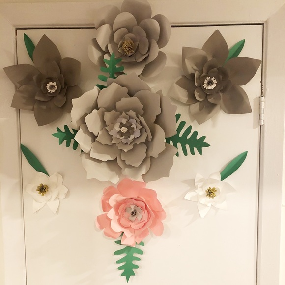 Paper flower - Picture 2 of 5